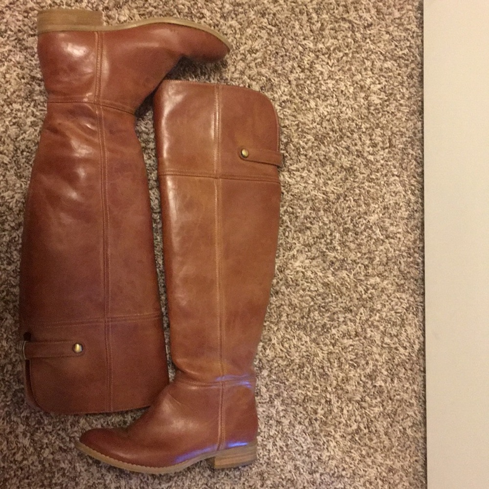 Tall riding boots